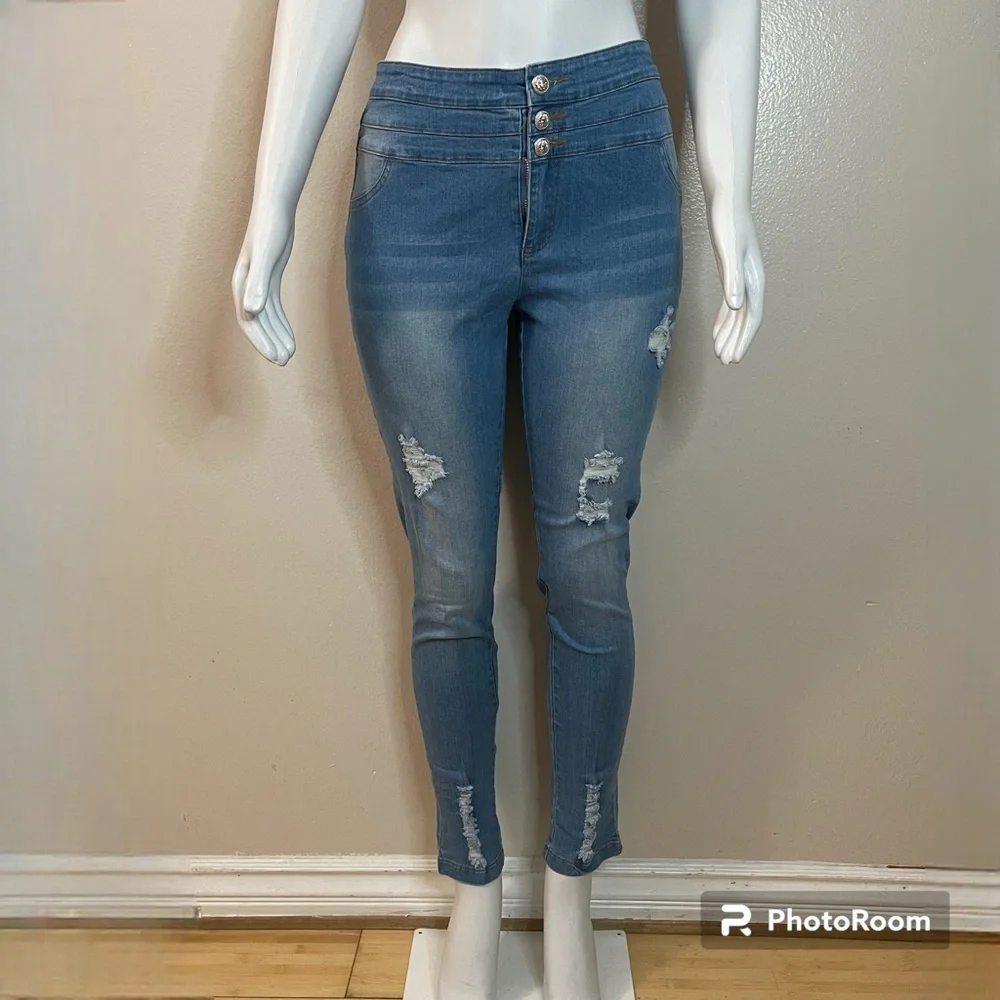 Light blue denim cutout halter rings crop top distressed skinny jeans set